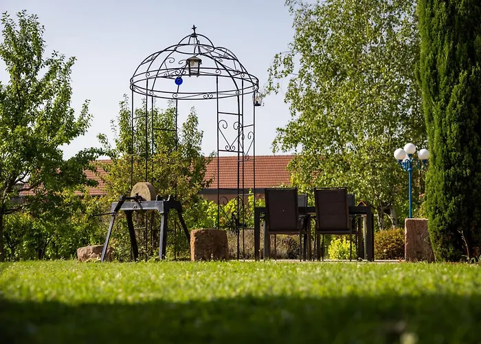 Des Cigognes Tatil Evi *